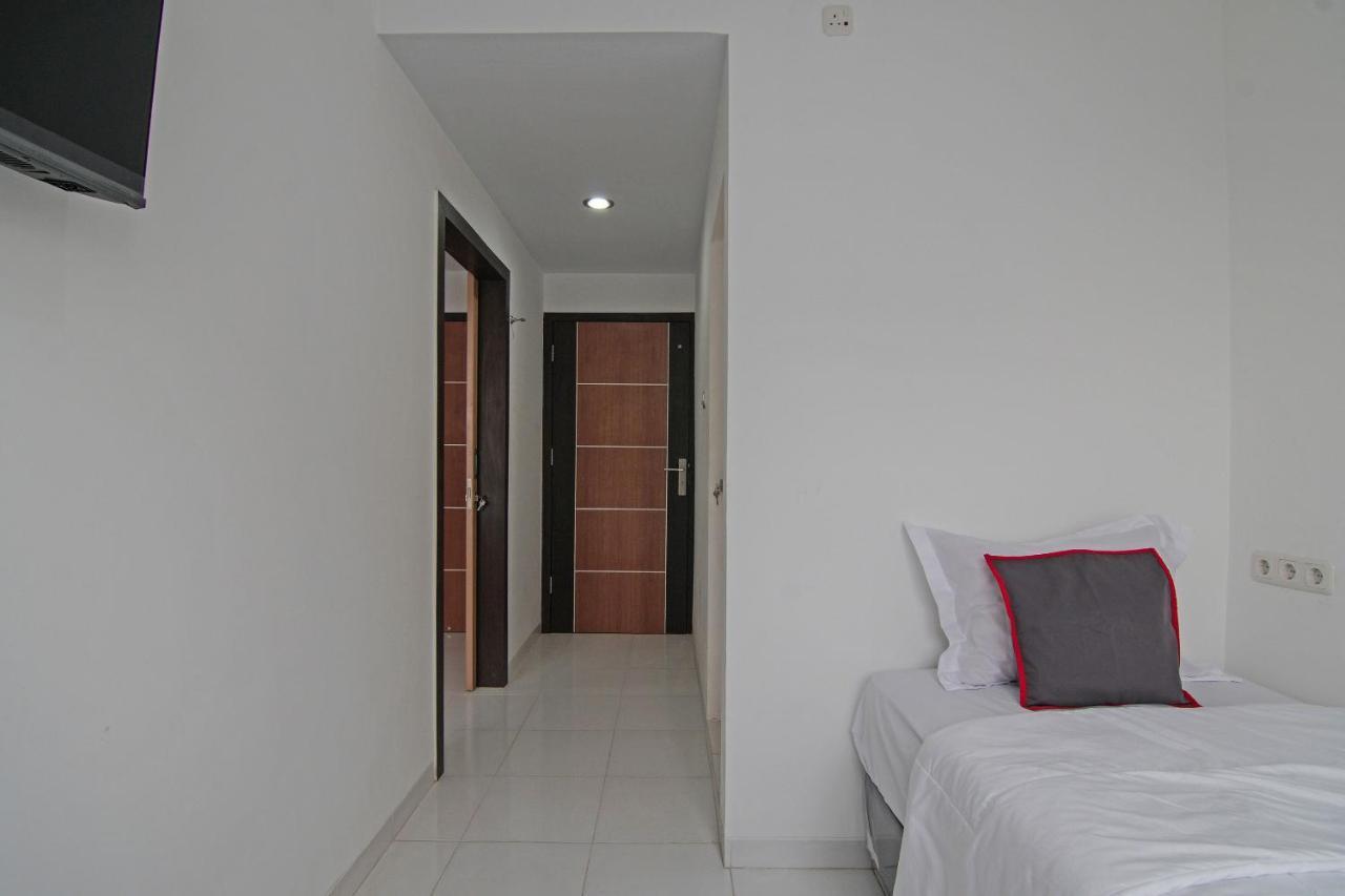 Oyo 92300 Koala House Otel Pekanbaru Dış mekan fotoğraf