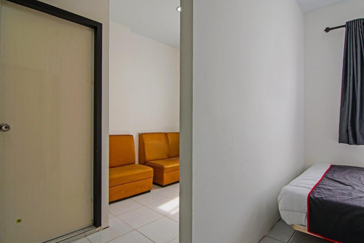 Oyo 92300 Koala House Otel Pekanbaru Dış mekan fotoğraf