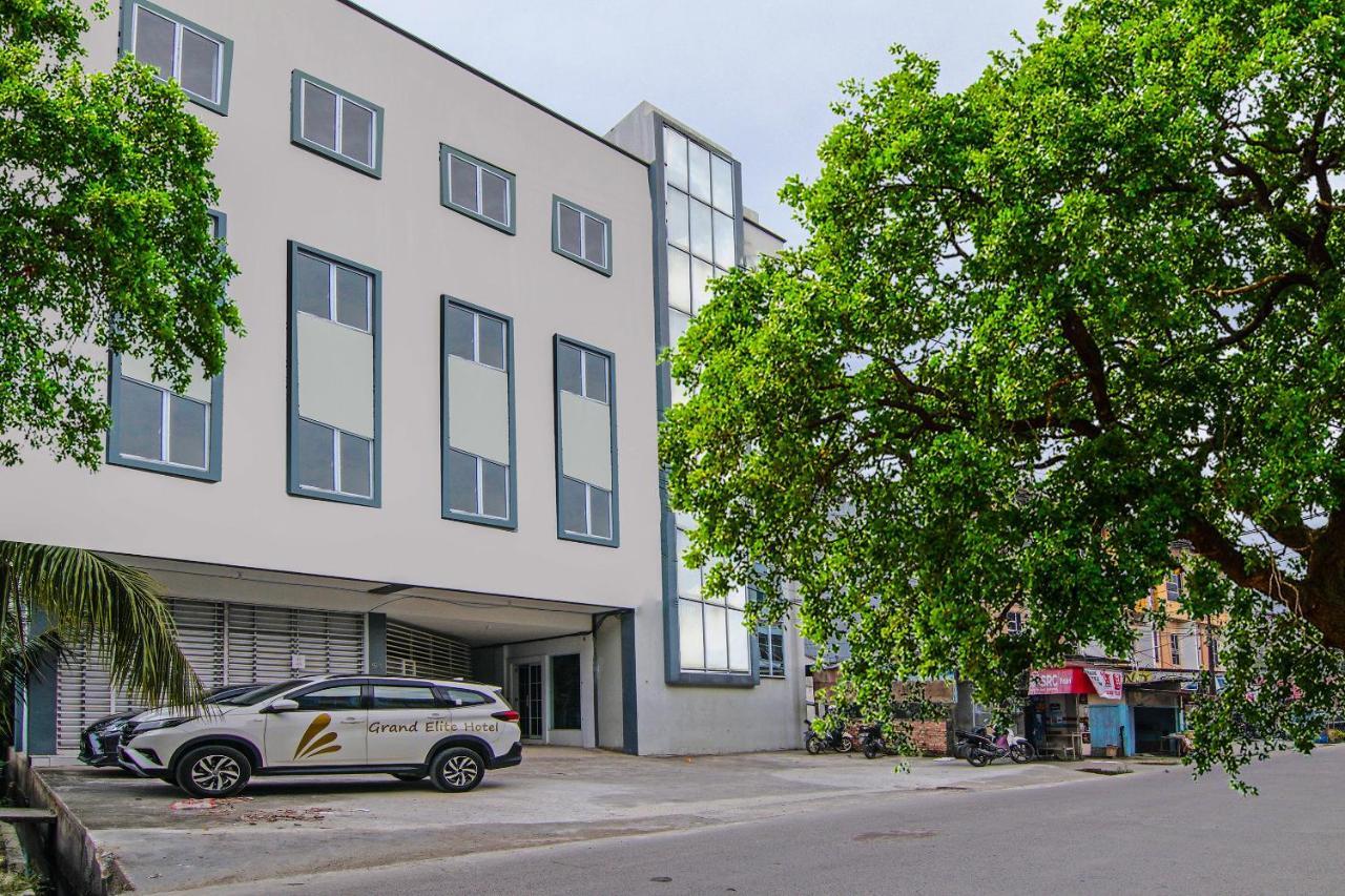 Oyo 92300 Koala House Otel Pekanbaru Dış mekan fotoğraf