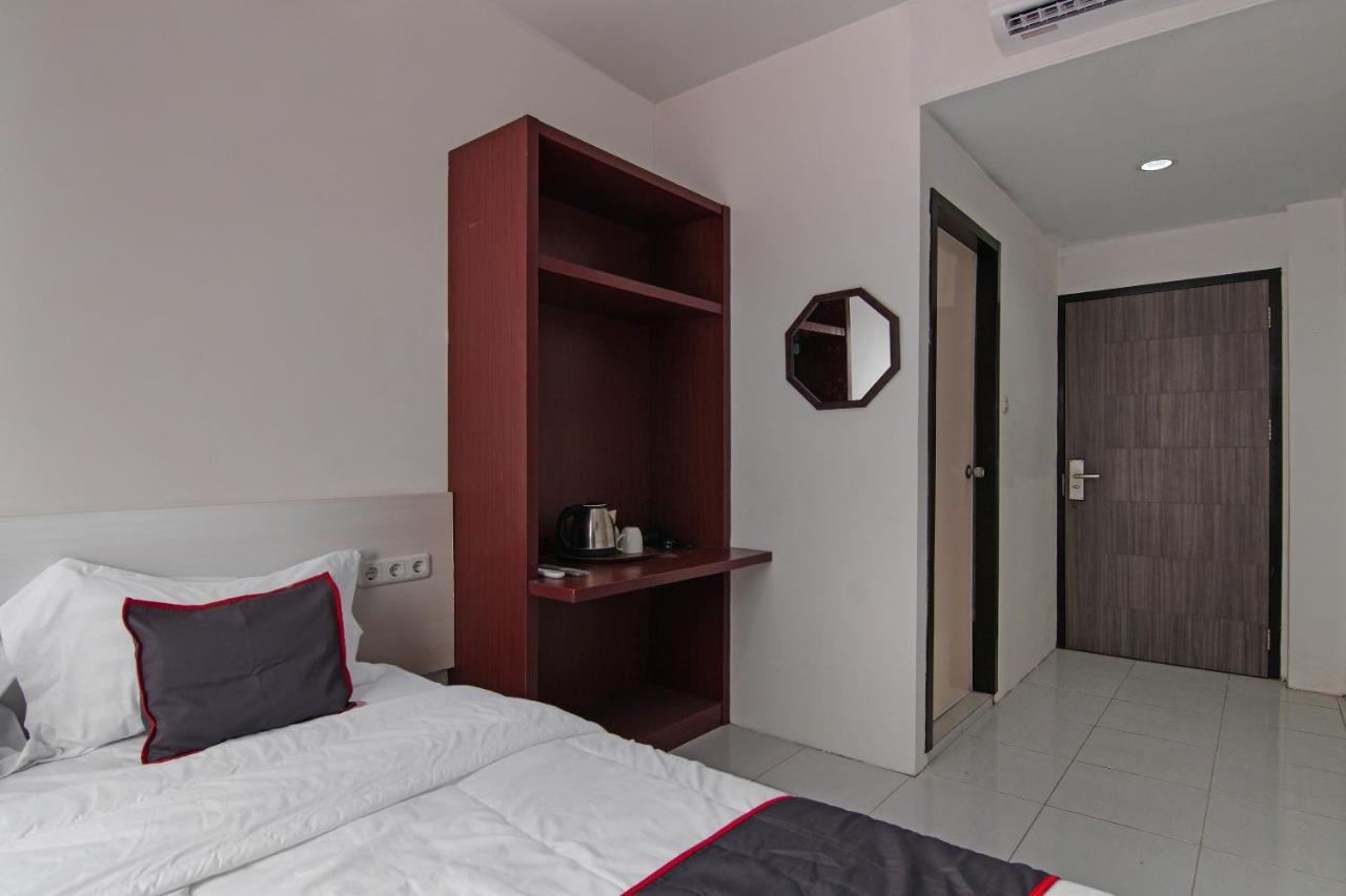 Oyo 92300 Koala House Otel Pekanbaru Dış mekan fotoğraf